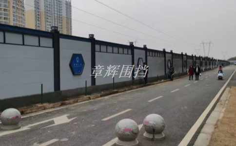 金屬圍擋的安裝是否需要考慮周圍建筑物的高度和風(fēng)險(xiǎn)等級(jí)？