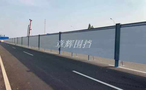 如何利用高壓水槍清洗金屬圍擋表面的污垢？(介紹高壓水槍在金屬圍擋清洗中的應(yīng)用)